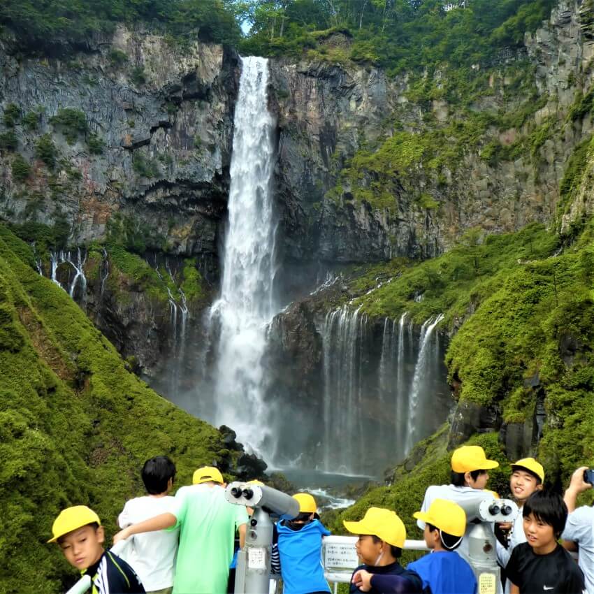 Platform Kegon Falls, Japan
