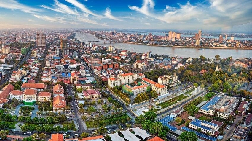 Phnom Penh Travel Guide, city view
