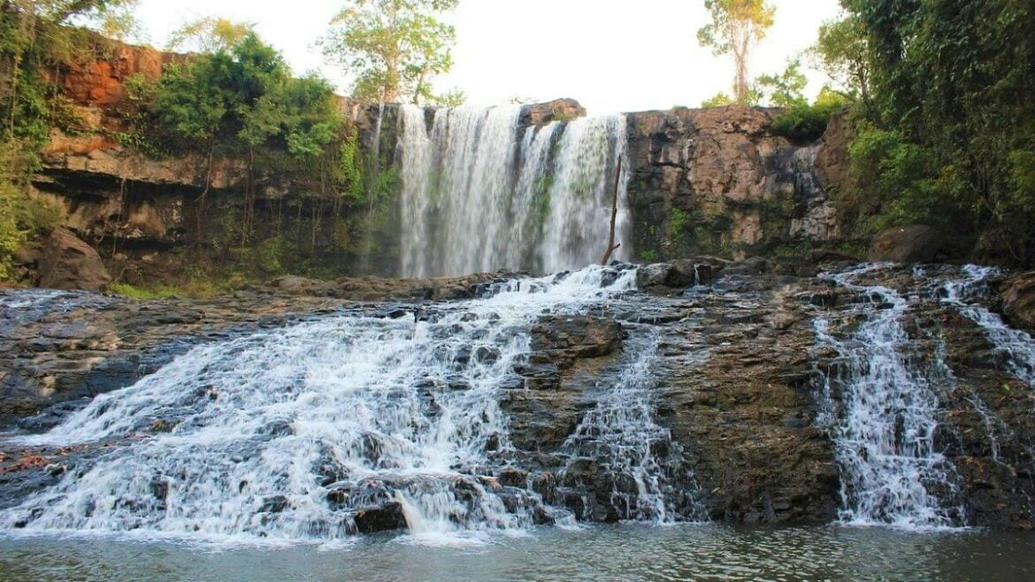 Sen Monorom Travel Guide - Bou Sraa Falls