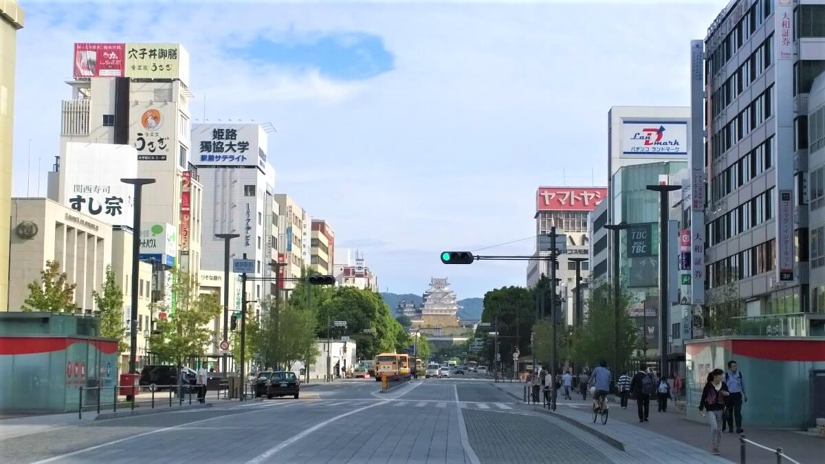 The road to the white castle of Japan