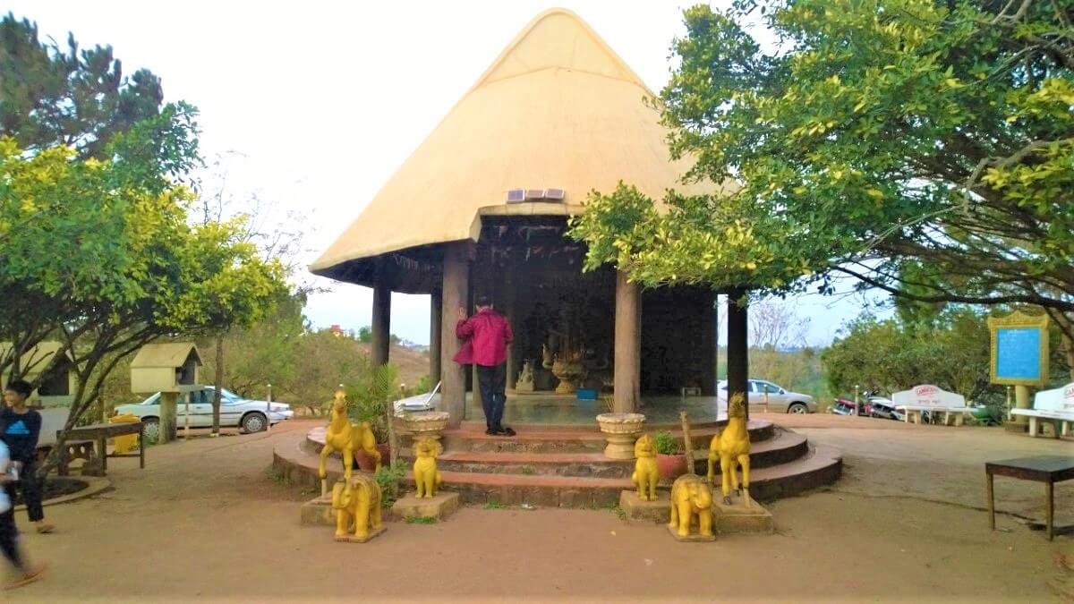 Wat Phnom Dok Kromon Viewpoint, Mondulkiri