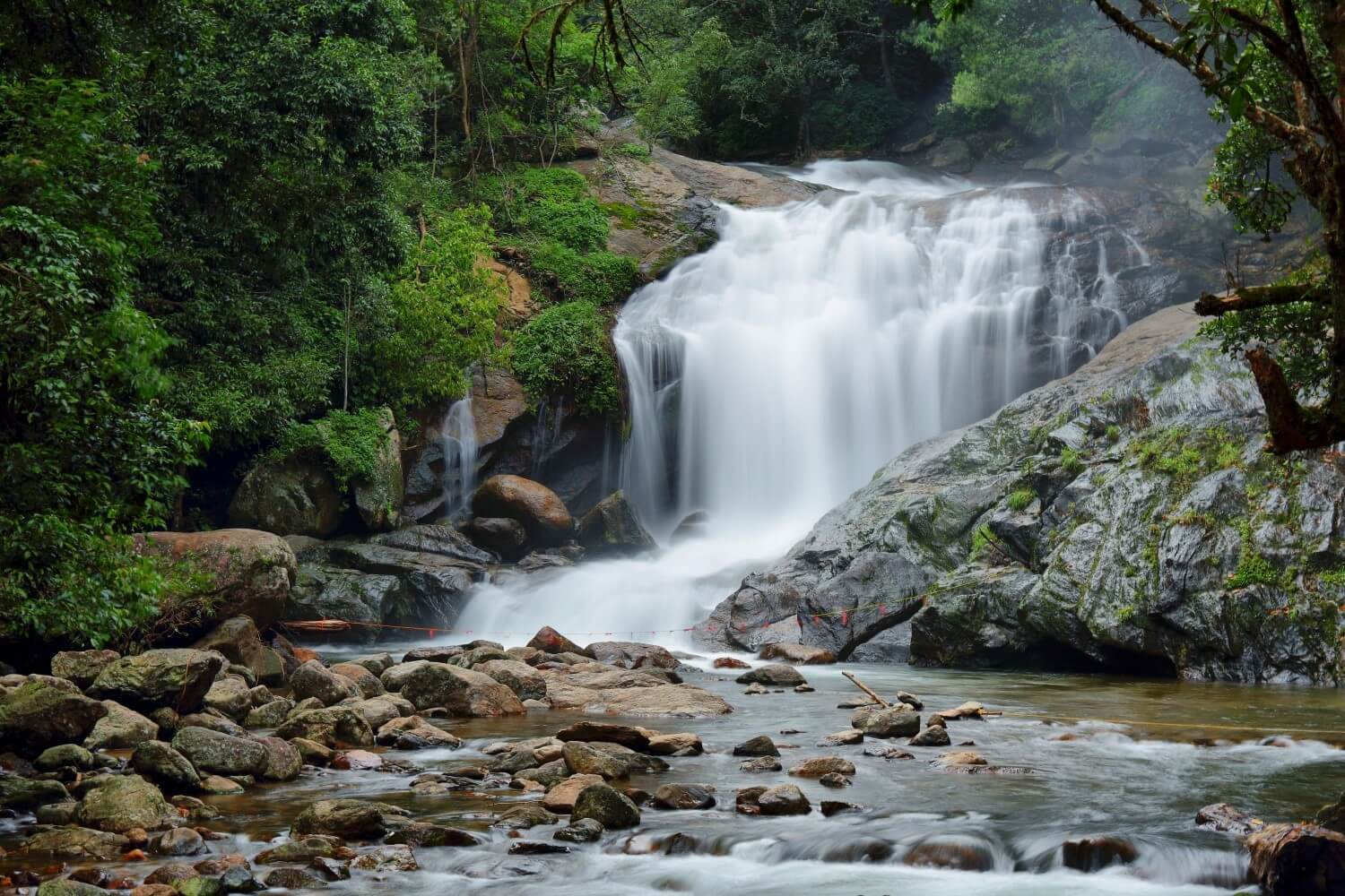 The Lakkam waterfall, north of the town of Munnar