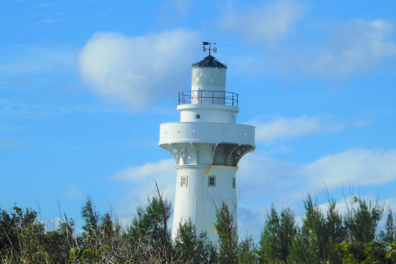 The Eluanbi lighthouse in Kenting, Taiwan