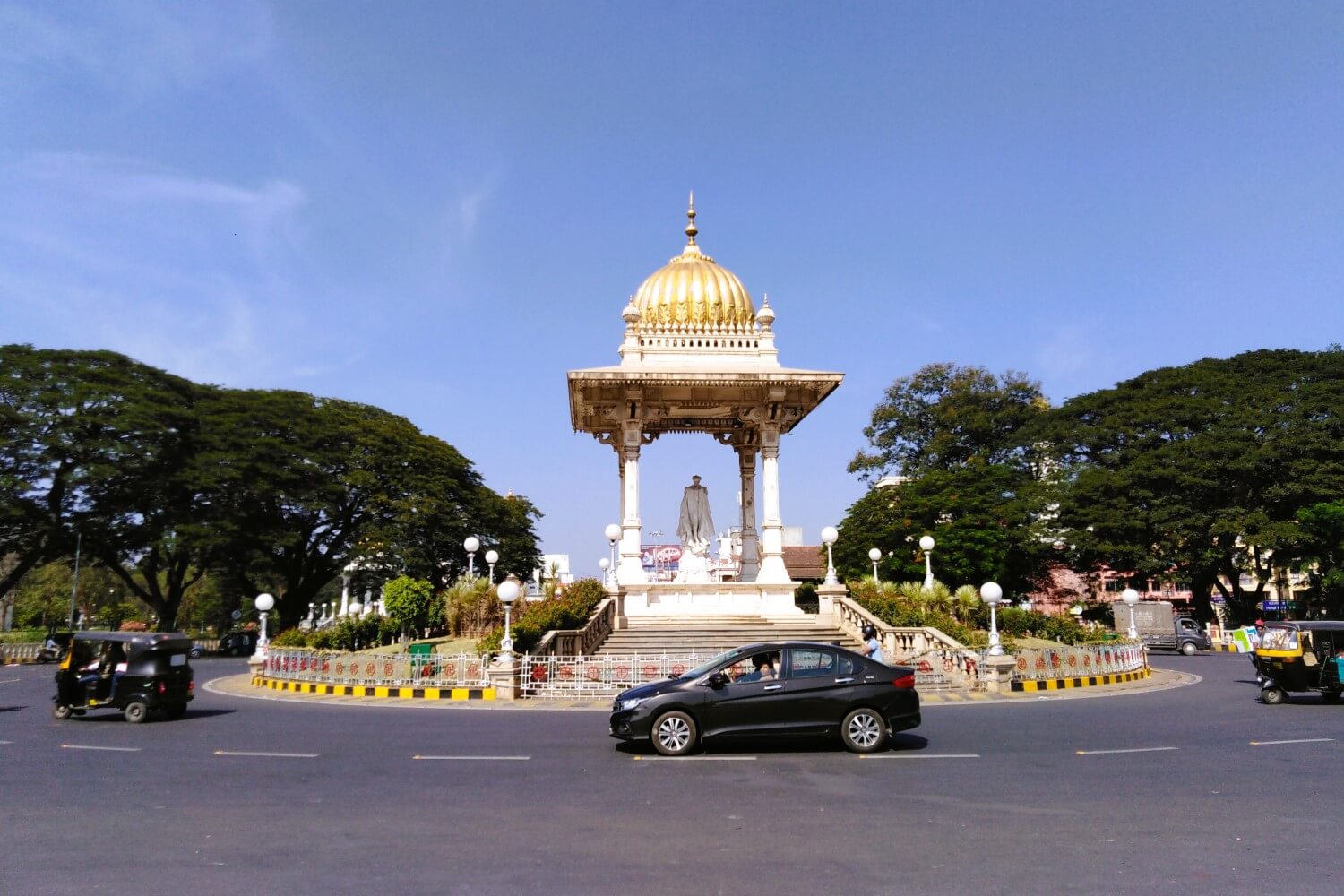Statue of Sultan Chamarajendra Wadiyar in Mysore