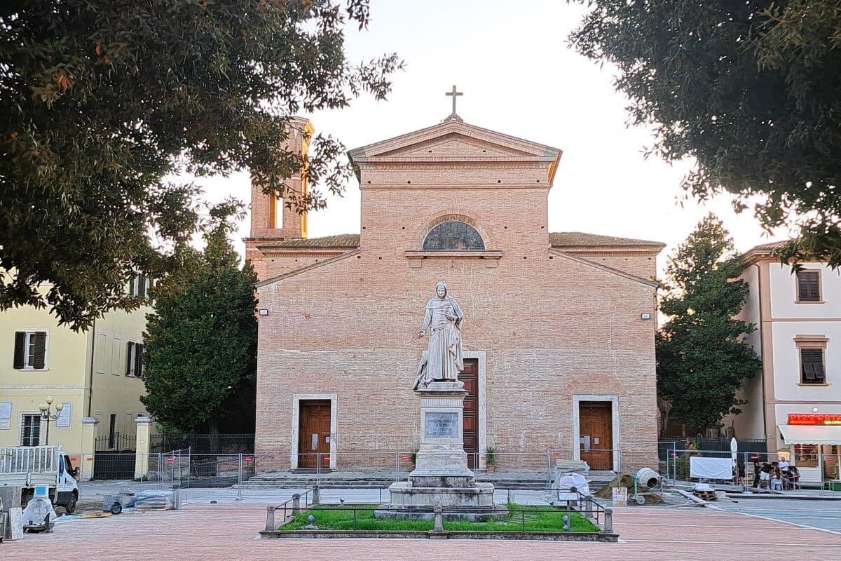 Chiesa San Tommaso at Piazza Boccaccio in Certaldo