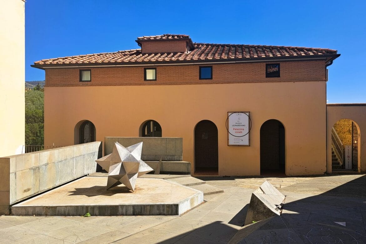 Palazzina Uzielli and Museo Leonardiano
